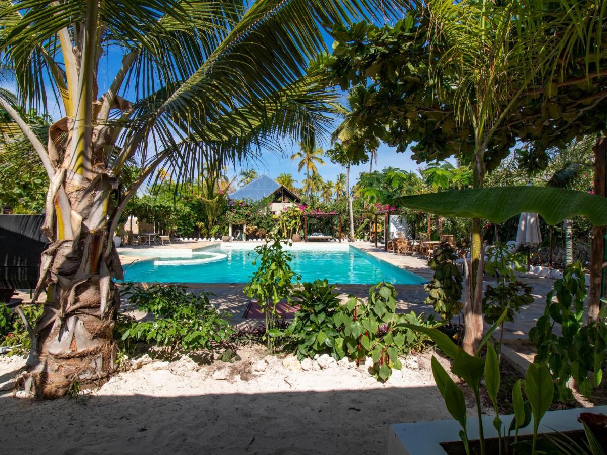 Tropical Boutique Hotel & Resto Pingwe Exterior photo