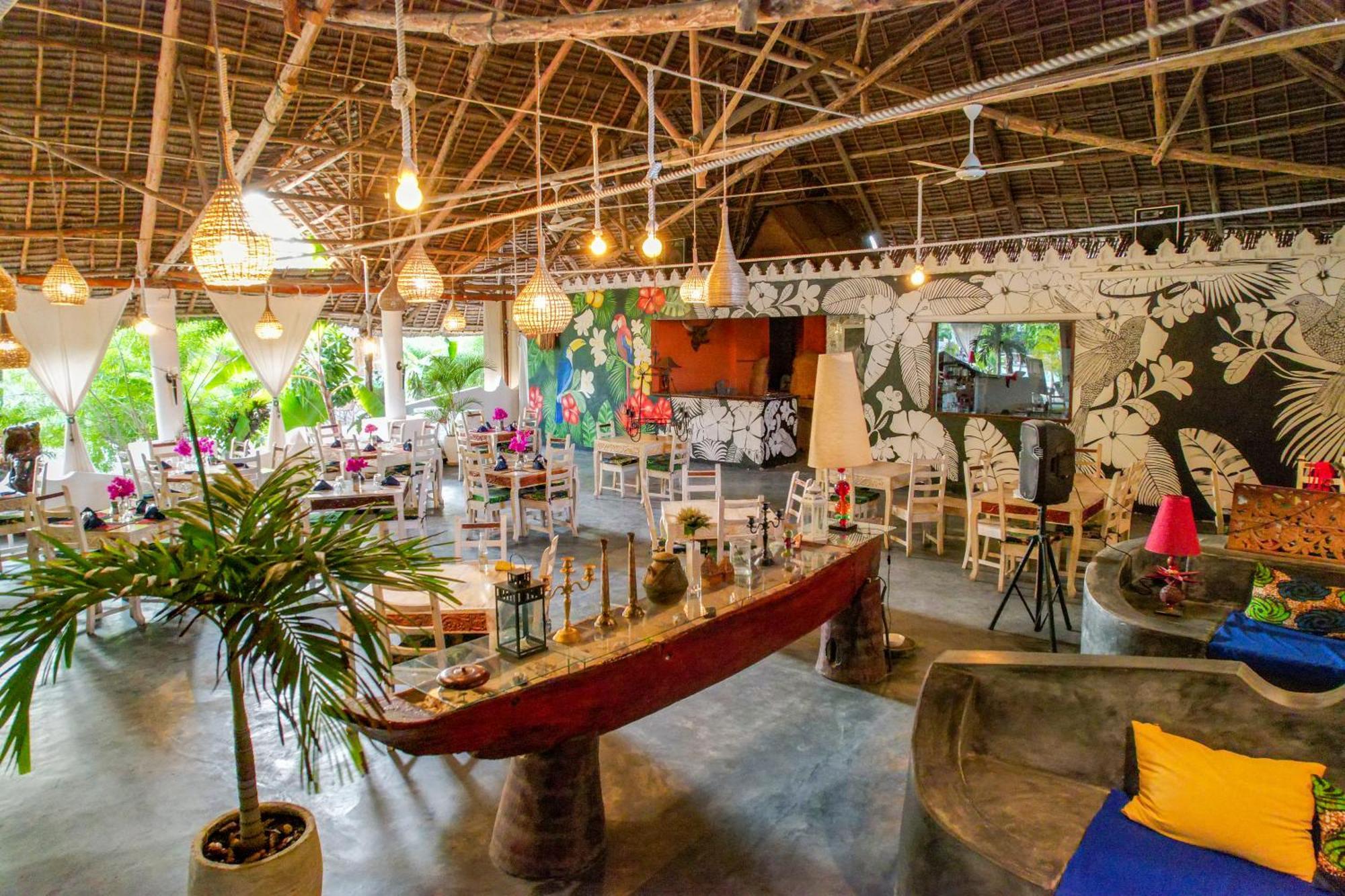 Tropical Boutique Hotel & Resto Pingwe Exterior photo